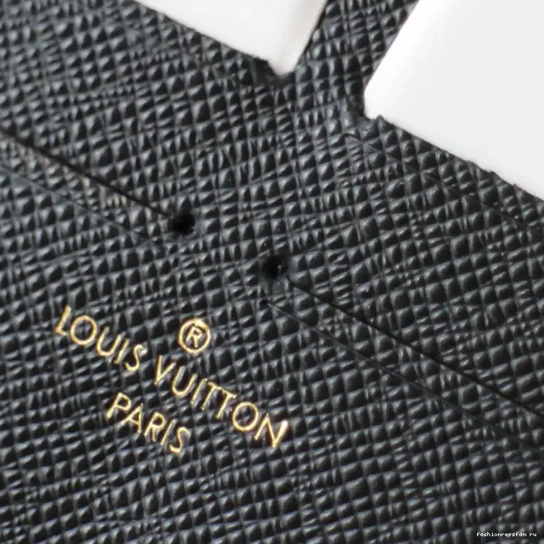 Fashionrepsfam ru LV 2104DJ0051 Bags 0709